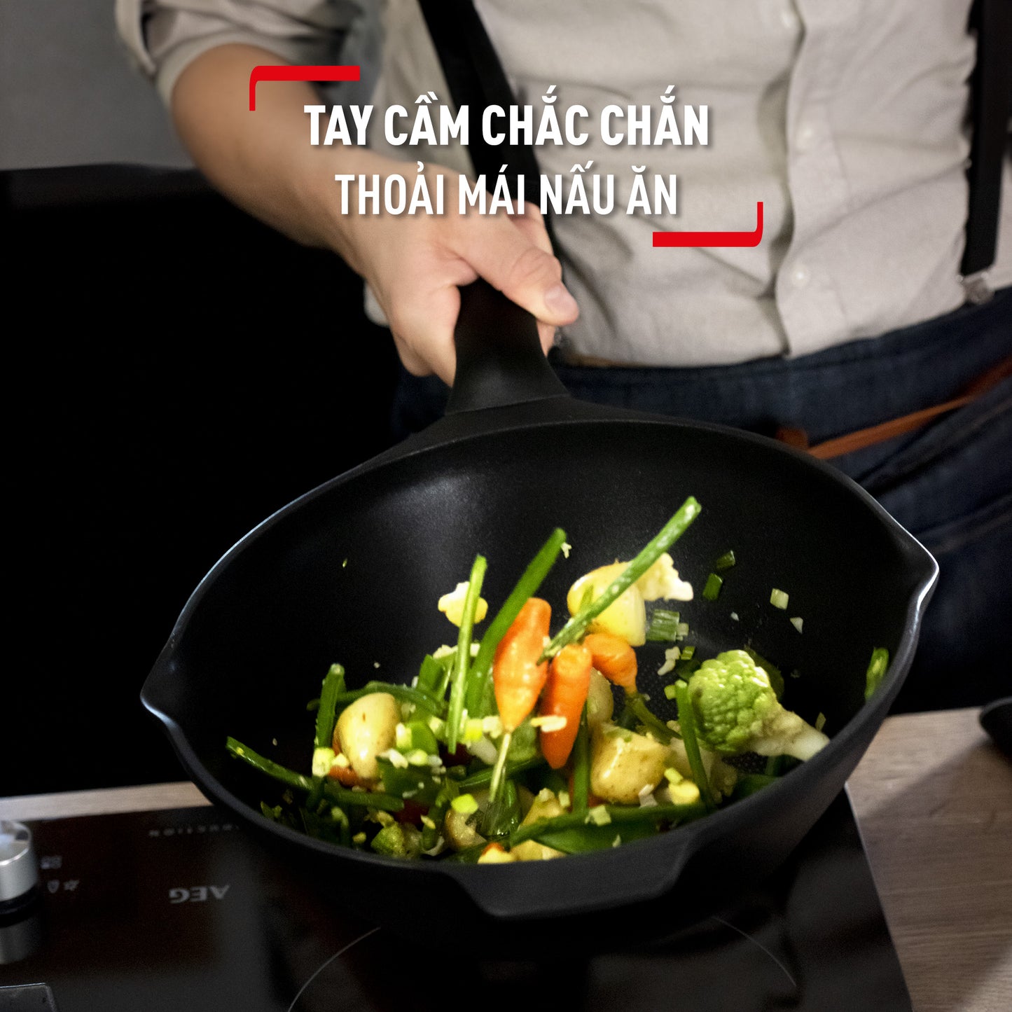Chảo đúc cao cấp sâu lòng Tefal Robusto có miệng rót 28cm