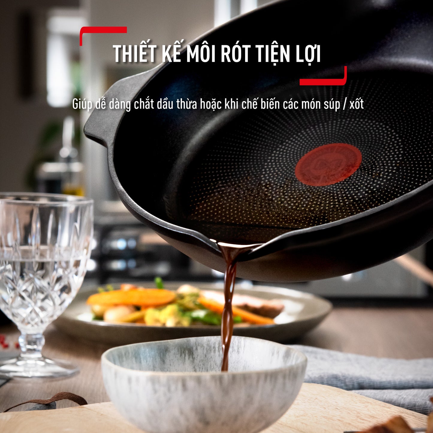 Chảo đúc cao cấp Tefal Robusto có miệng rót 20cm/22cm/24cm